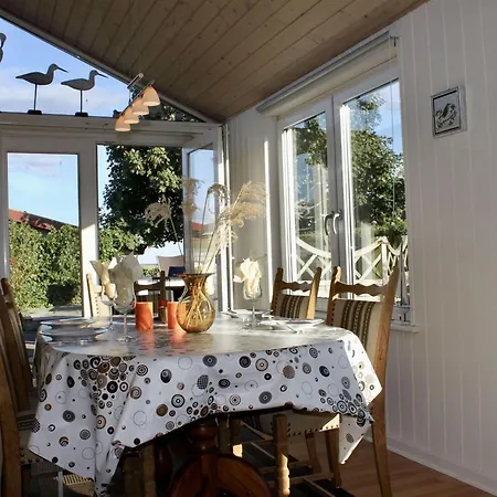Tatil Evi Gemuetliches-ferienhaus-mit-meerblick-und-nah-am-strand