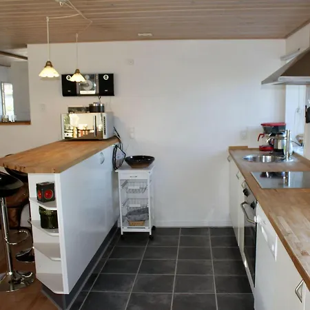 Gemuetliches-ferienhaus-mit-meerblick-und-nah-am-strand * Diernæs